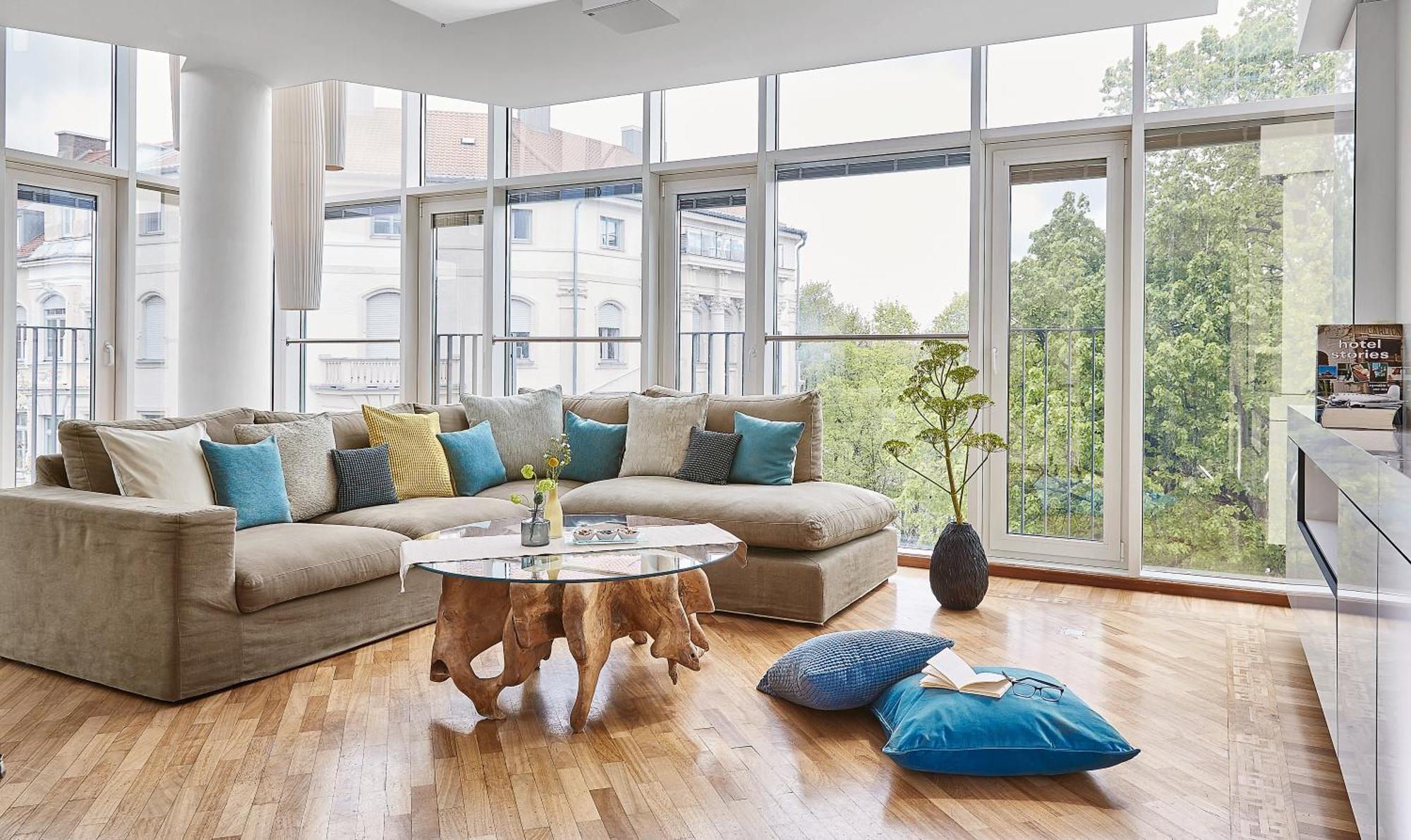 Penthouse Suite,1239495961:JPEG