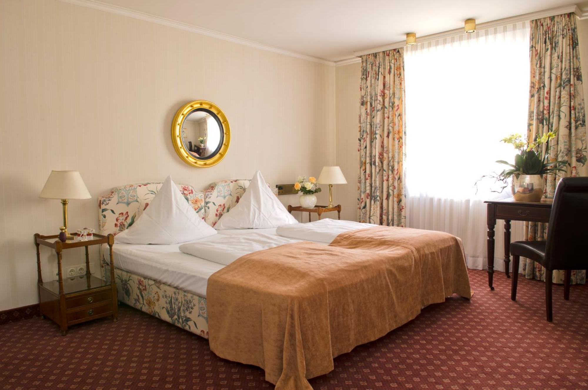 Junior Suite,1589528017:JPEG