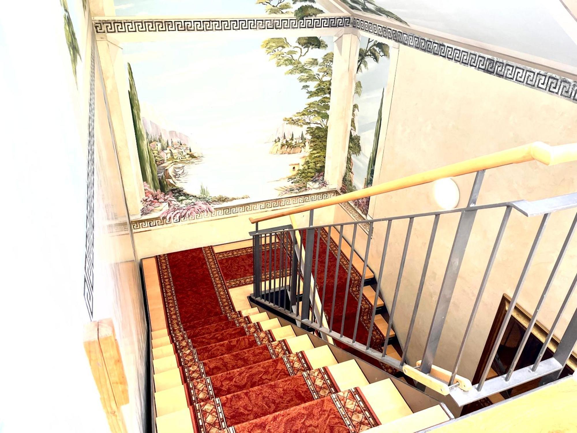 Penthouse Apartment,1256495371:JPEG