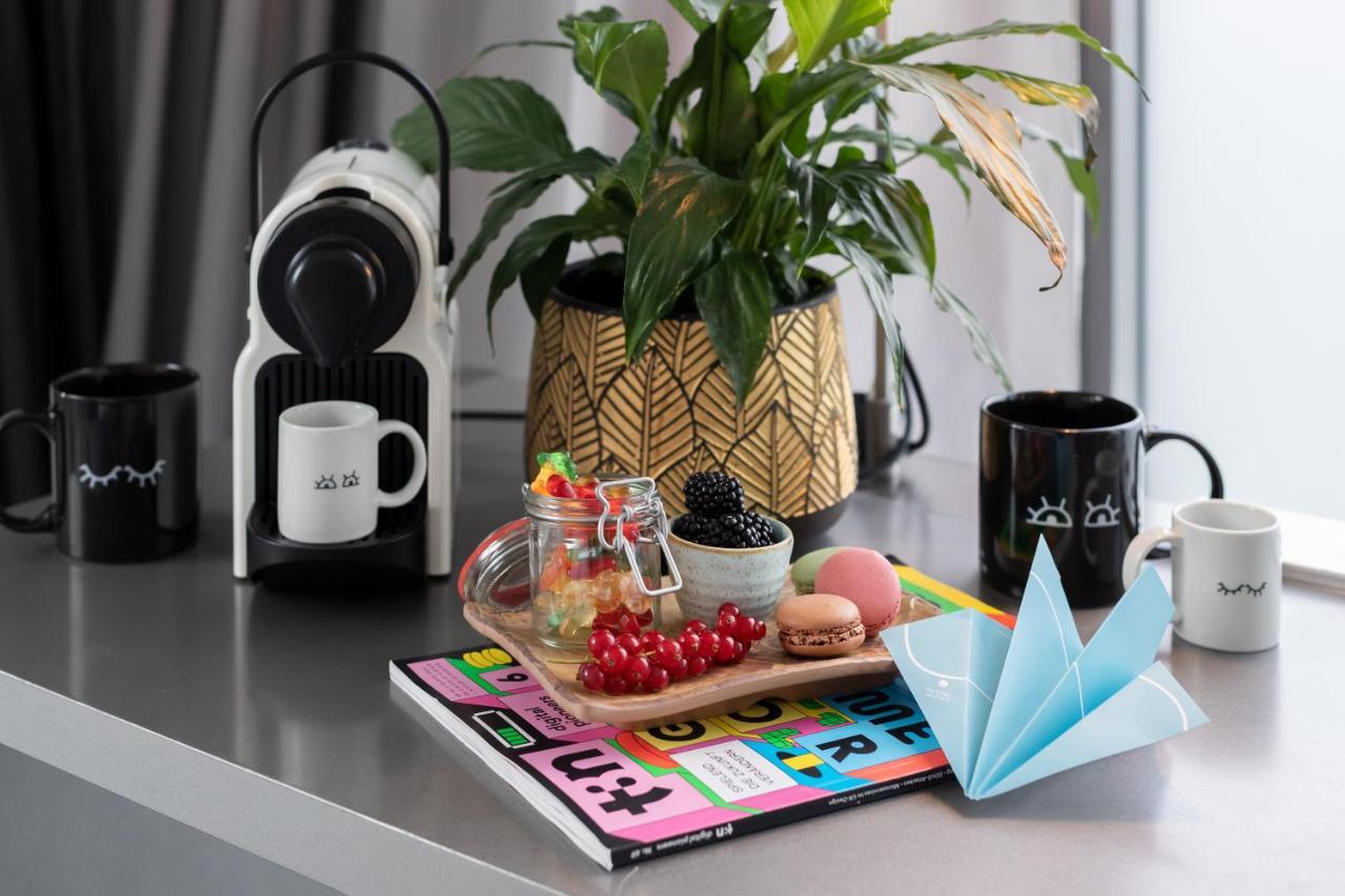 The Studio,1498649365:JPEG