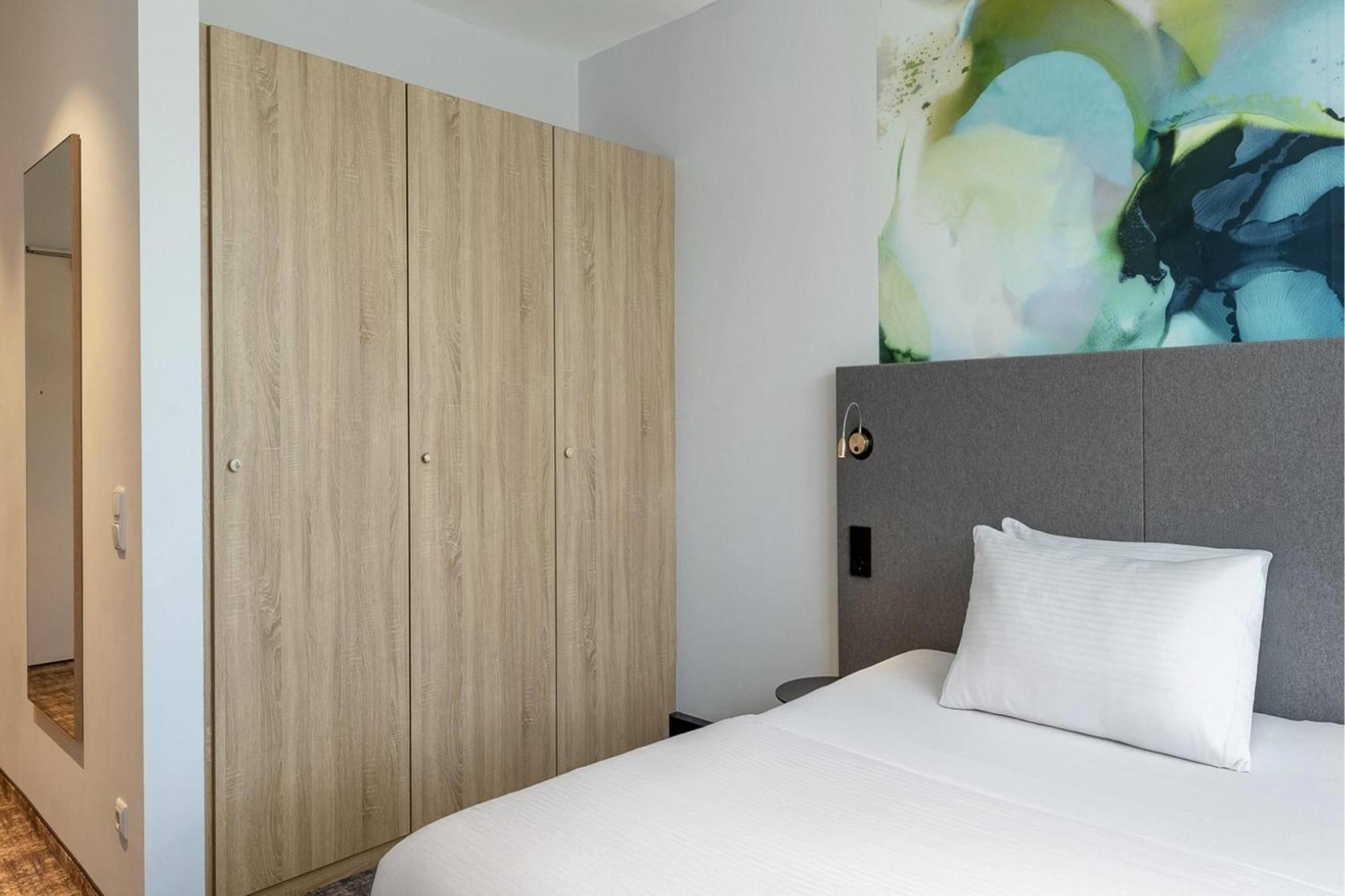 Chambre Simple Supérieure avec 1 Lit Queen-Size - Non-Fumeurs