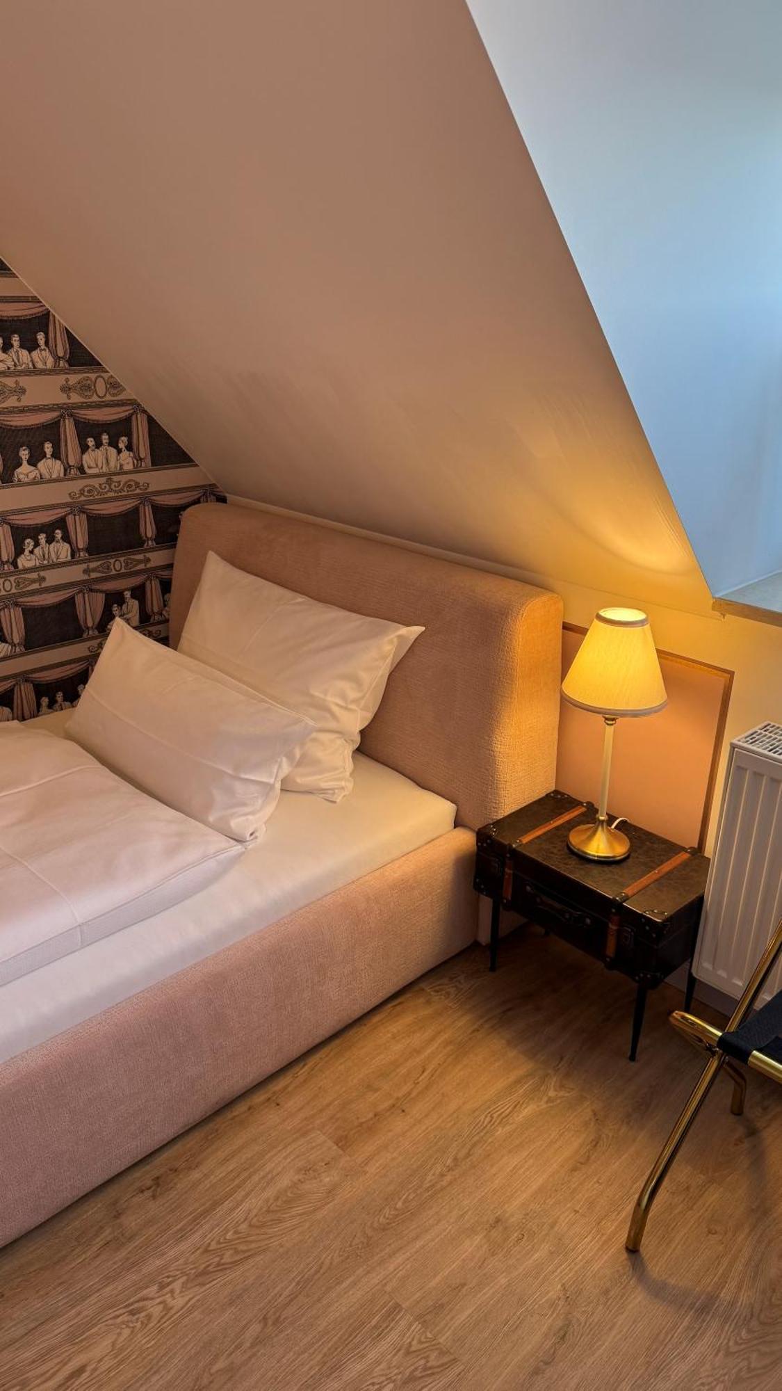 Large Single Room