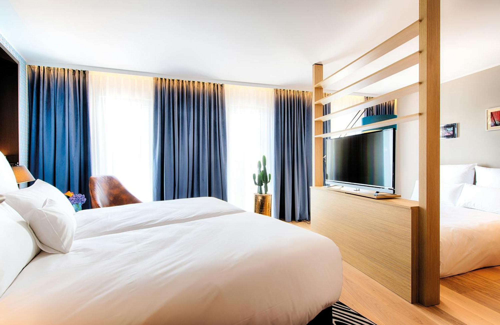 Junior Suite Triple Room