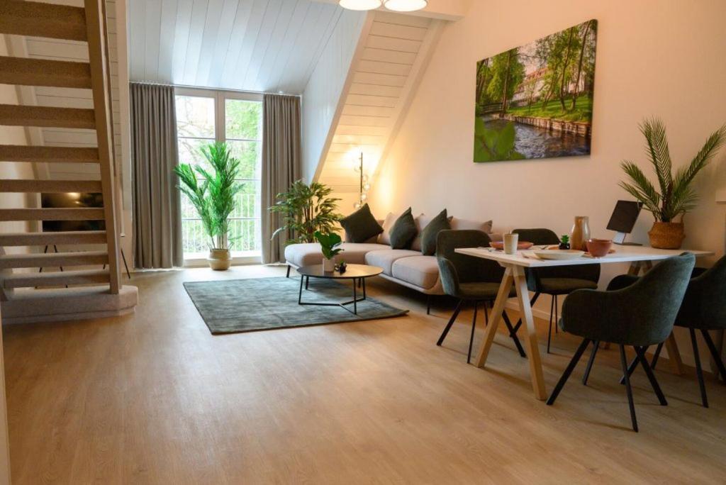 Two-Bedroom Apartment Garden View,1357560803:JPEG