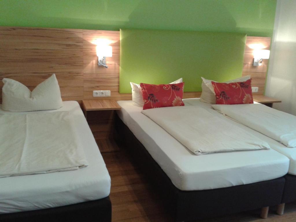 Family Room,69149510:JPEG