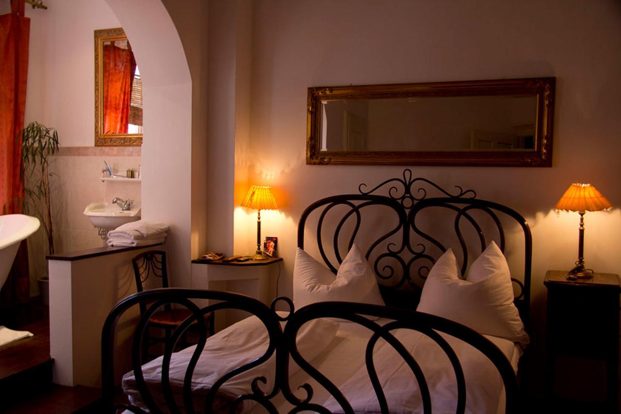 Chambre Double avec Salle de Bains Commune