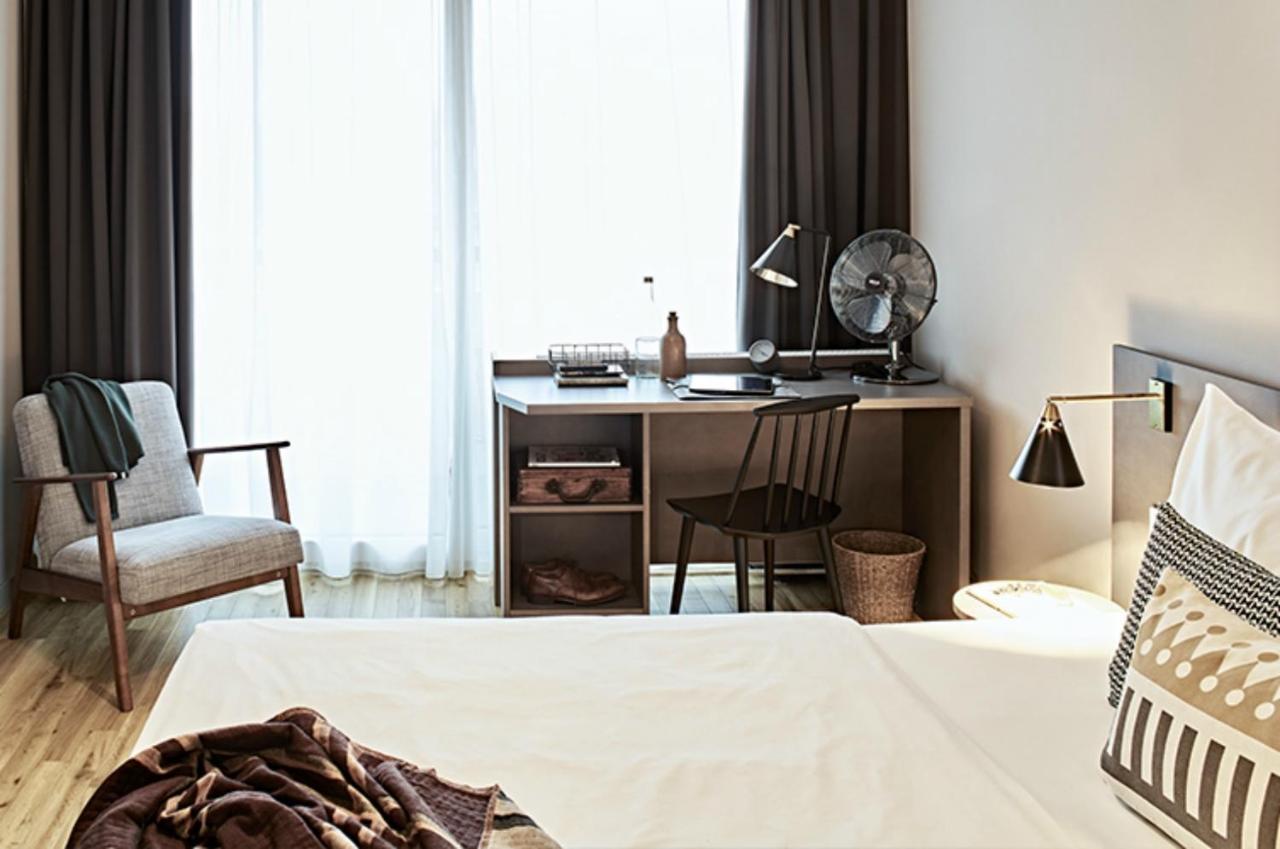 Bold Double Room