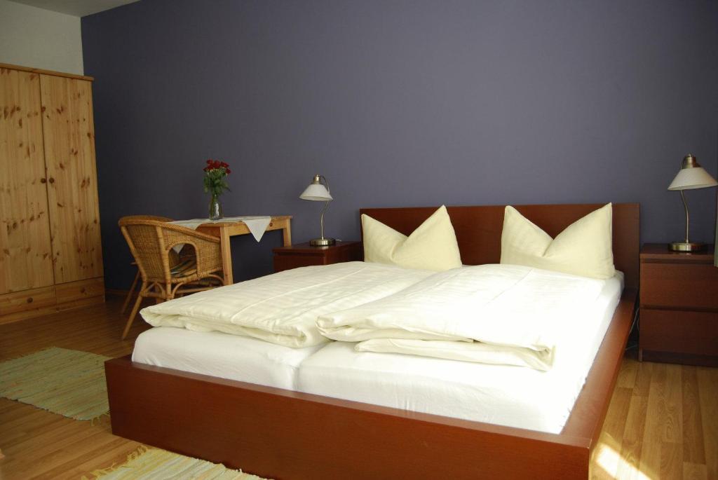 Basic Double Room