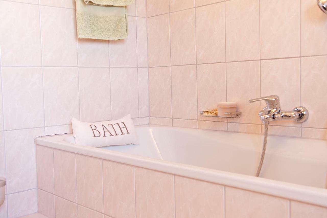 Camera Matrimoniale con Bagno Privato