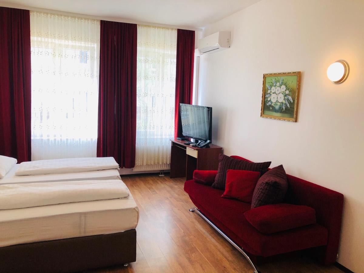 Single Room,440876148:JPEG