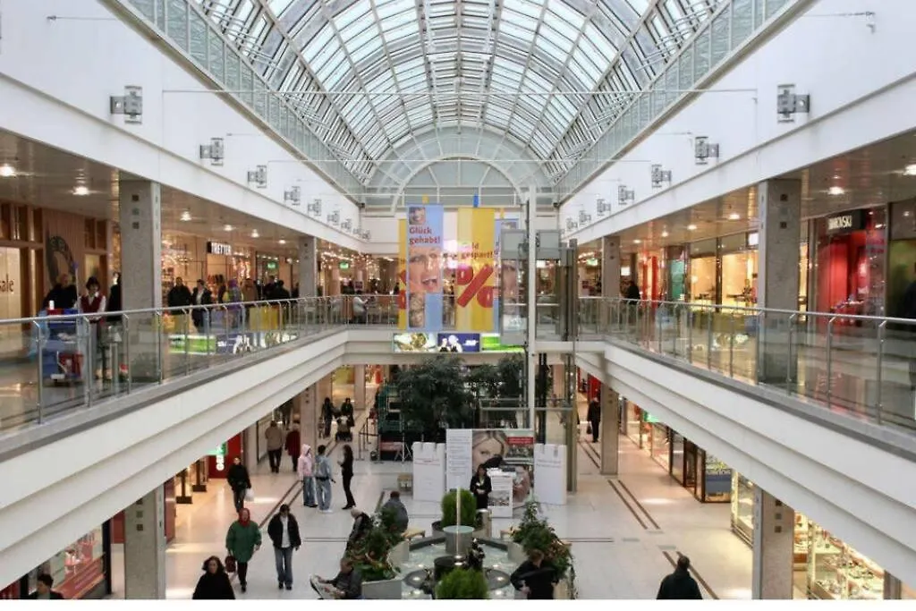 On Top Shopping Mall, 2 Metro Lines, Quiet-1