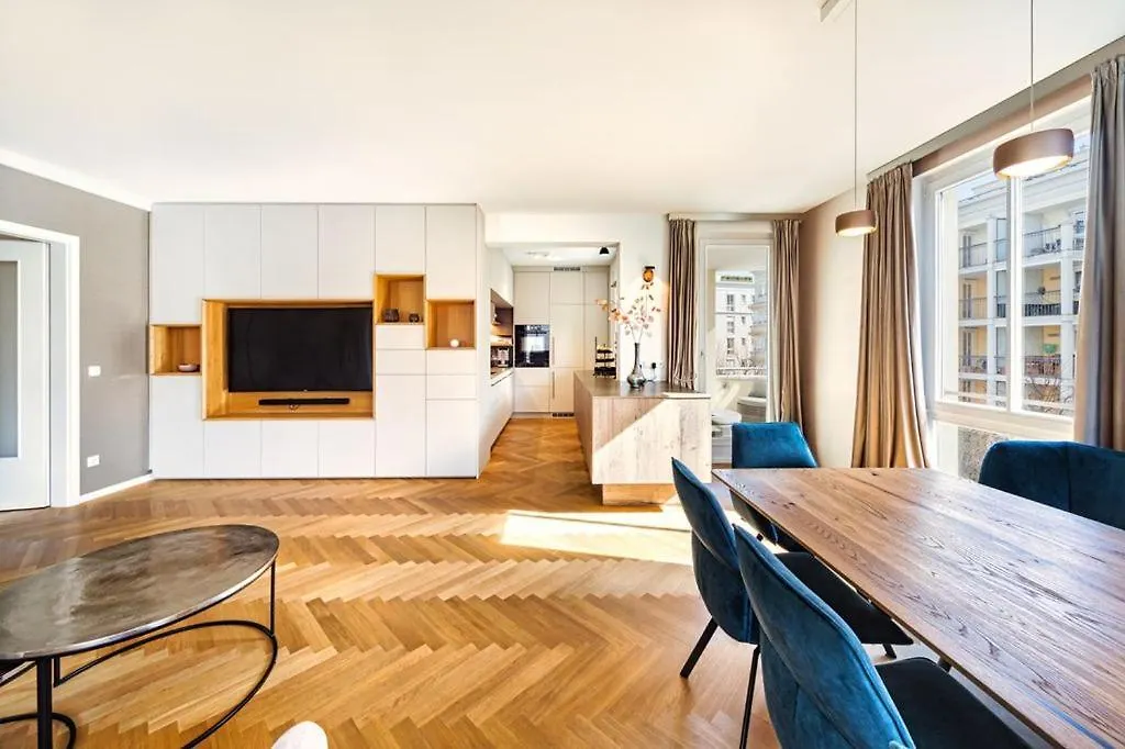 139 M² Familienwohnung In Haidhausen - 4 Schlafzimmer-1