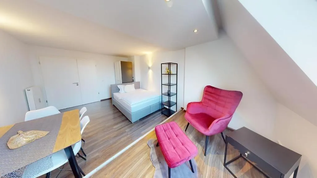Spacious 4 Bedroom Apartment Near City Center-1