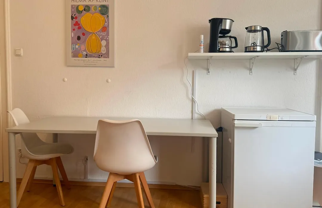 Top Central Munich 1-Room Perfect Flat-1