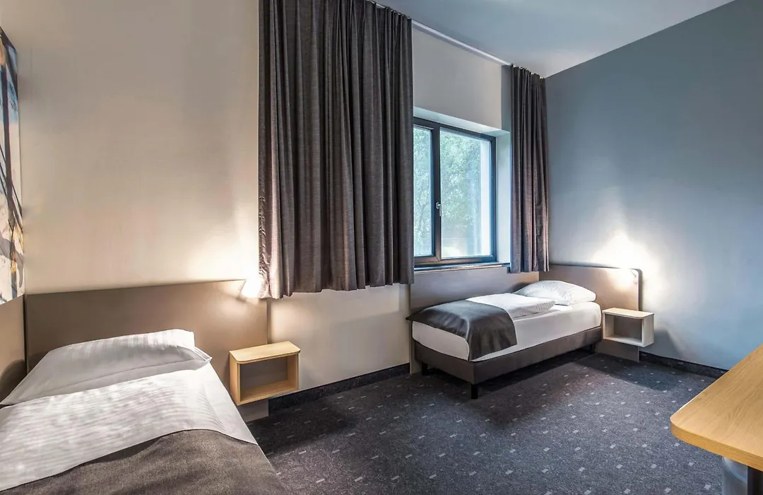 B&B Hotel Muenchen-Olympiapark-1