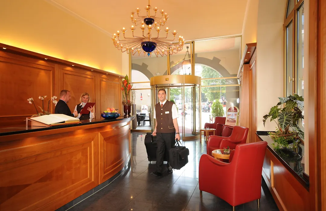 Hotel Torbraeu-1