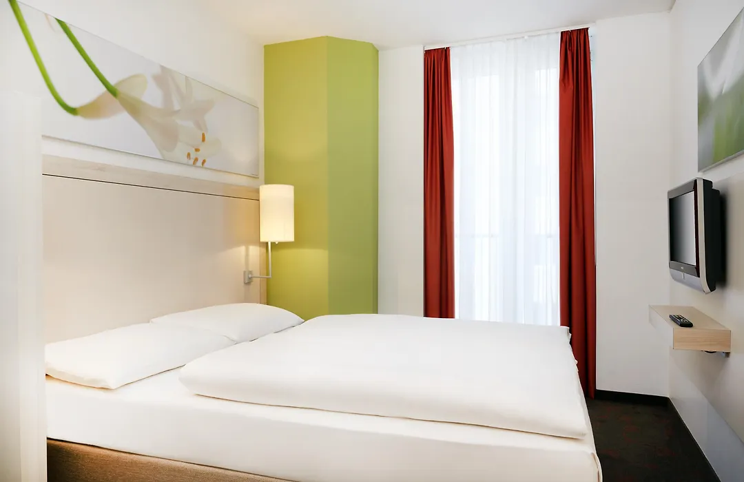H+ Hotel München-1