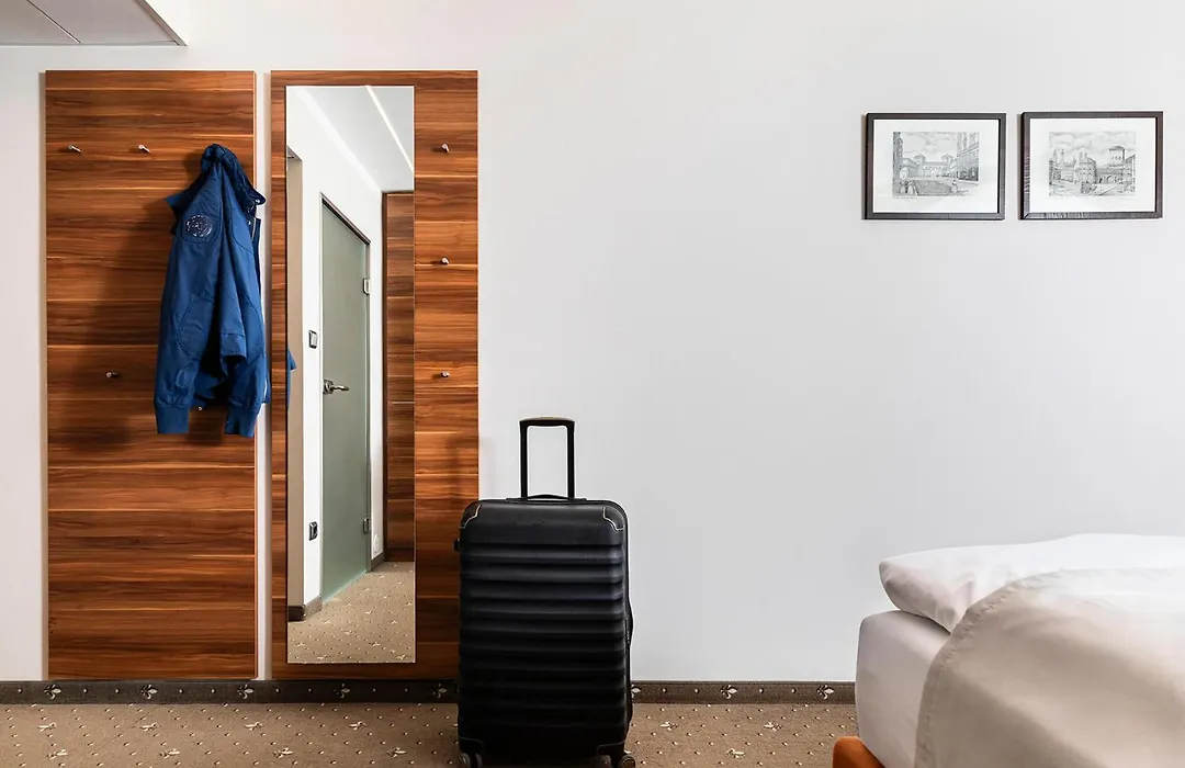 Hotel Isartor-1