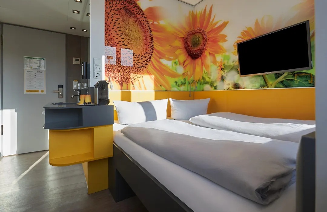 Buddy Hotel-1