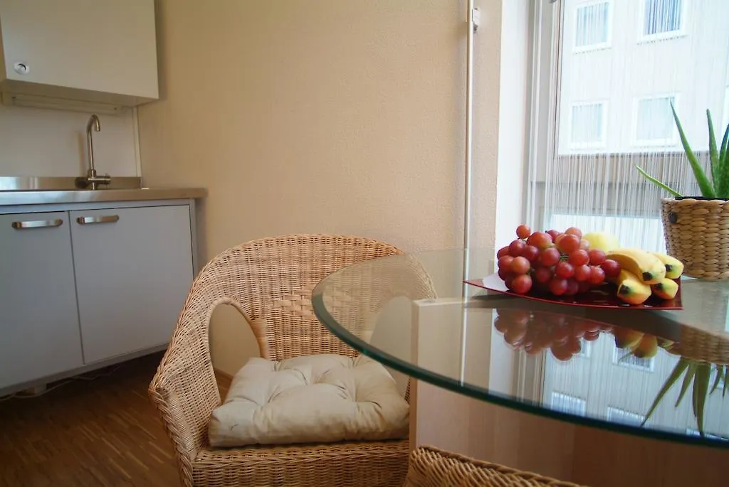 Sunny - Apartments In Laim-1