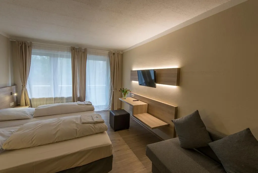 Ahorn Hotel-1