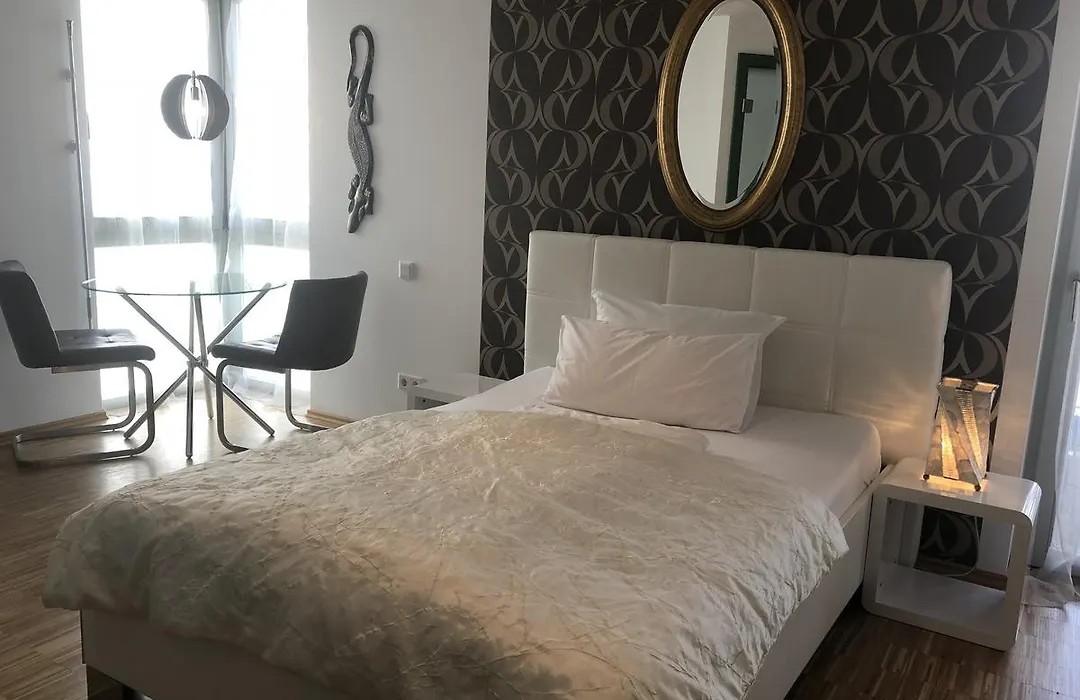 Sunny Apartment-1