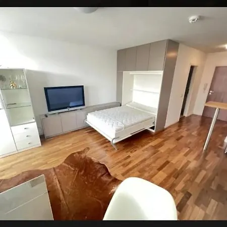 Apartment In Muenchen-3