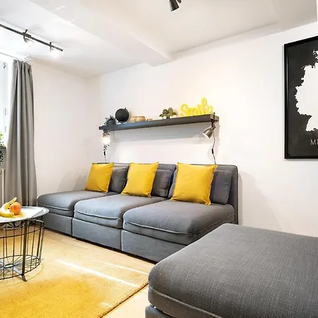 Marienplatz Apartment 2 Bedrooms Living Room Kitchen-2