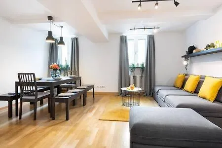 Marienplatz Apartment 2 Bedrooms Living Room Kitchen-3