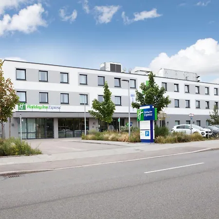 Holiday Inn Express Munich - Olympiapark By Ihg-3
