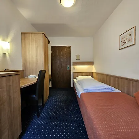Arrivel Hotel Am Bergson-3