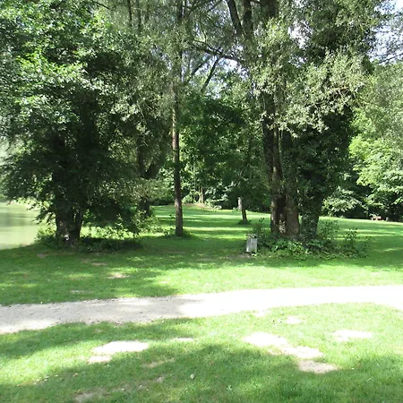 Munich Camping, Glamping & Dorms-2