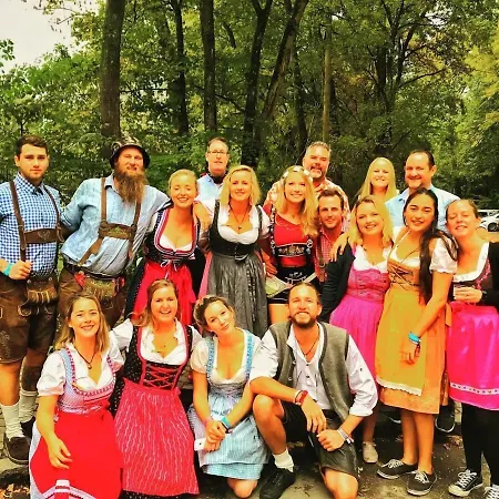 Munich Camping, Glamping & Dorms-3