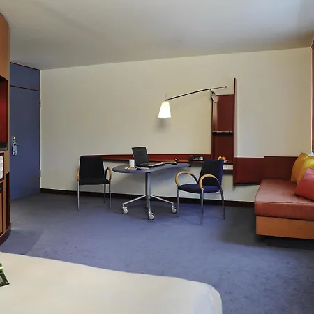Novotel Suites Muenchen Parkstadt Schwabing-2