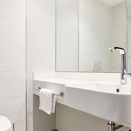Premier Inn Muenchen City Zentrum-3