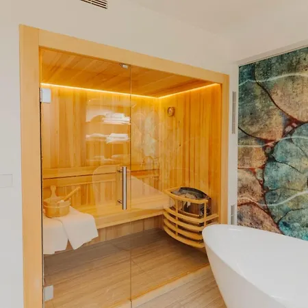 Luxurioeses Loft Mit Grosser Sonnenterrasse & Sauna-2